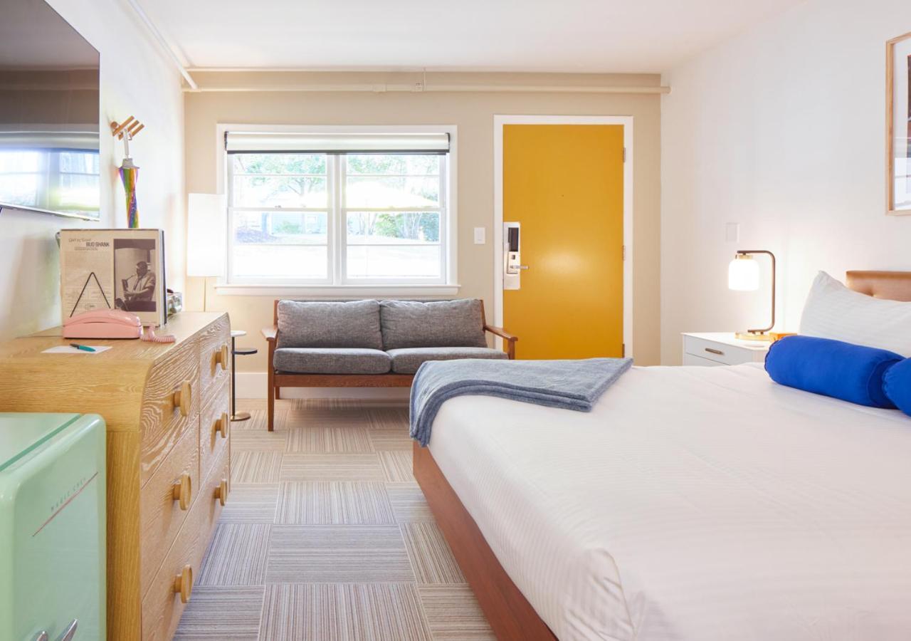 Little Mod Hotel At The University Charlottesville Buitenkant foto