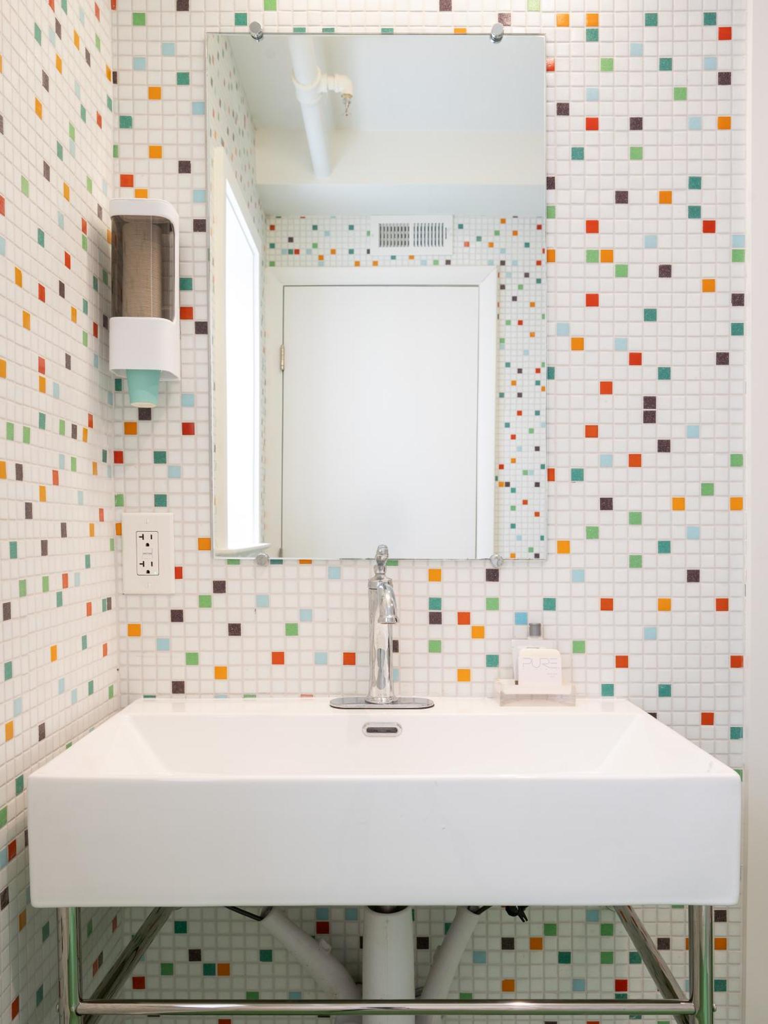 Little Mod Hotel At The University Charlottesville Buitenkant foto